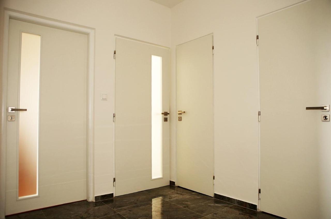 New Colorful Apartment With Big Balcony براتسيلافا المظهر الخارجي الصورة